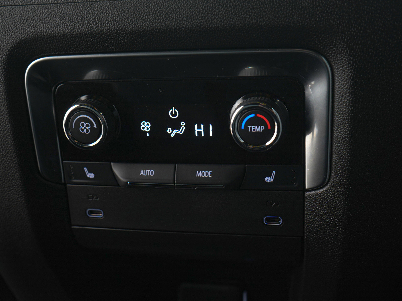 Used 2025 Chevrolet Tahoe High Country w/ Sun And Tow Package image 23