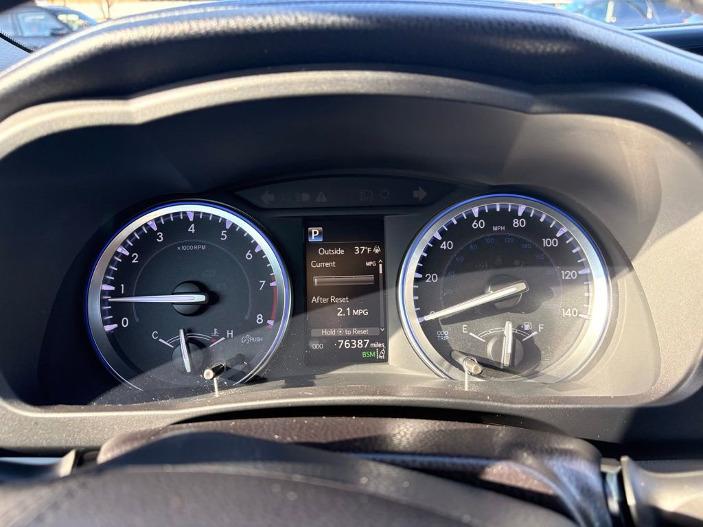 Used 2019 Toyota Highlander XLE image 29