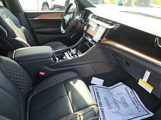 Used 2026 Jeep Grand Cherokee Summit w/ Obsidian Package AWD/4WD image 10