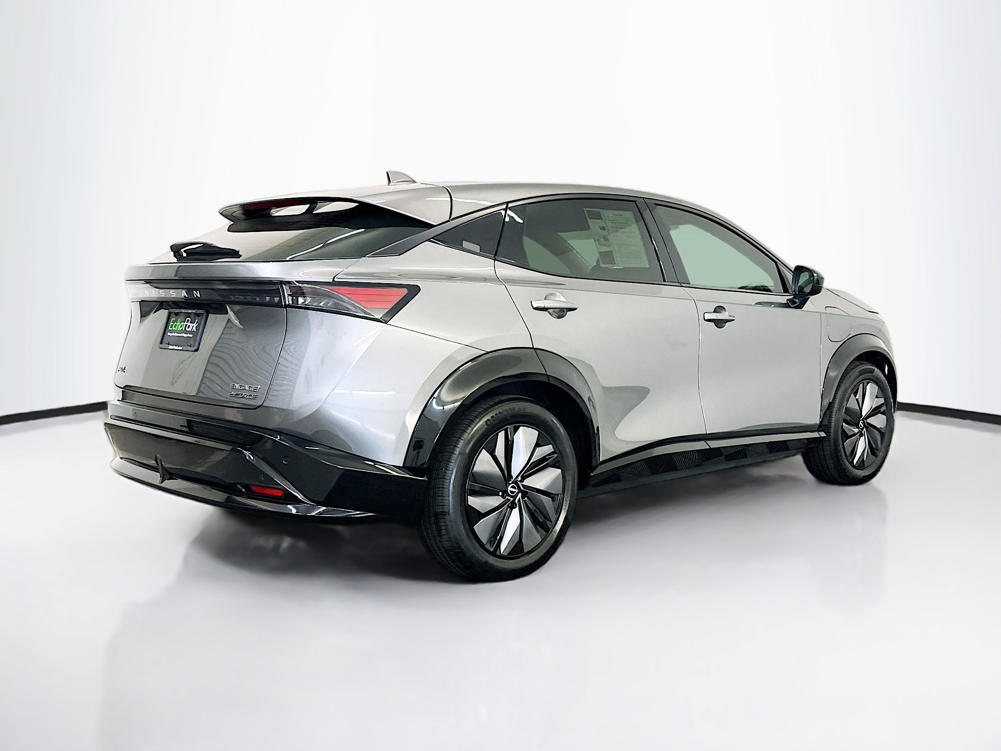 Used 2023 Nissan Ariya AWD image 9