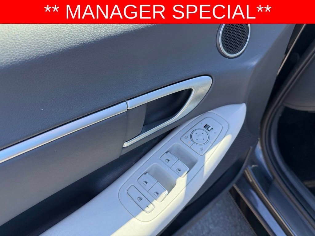 Used 2025 Hyundai Sonata SEL FWD image 13