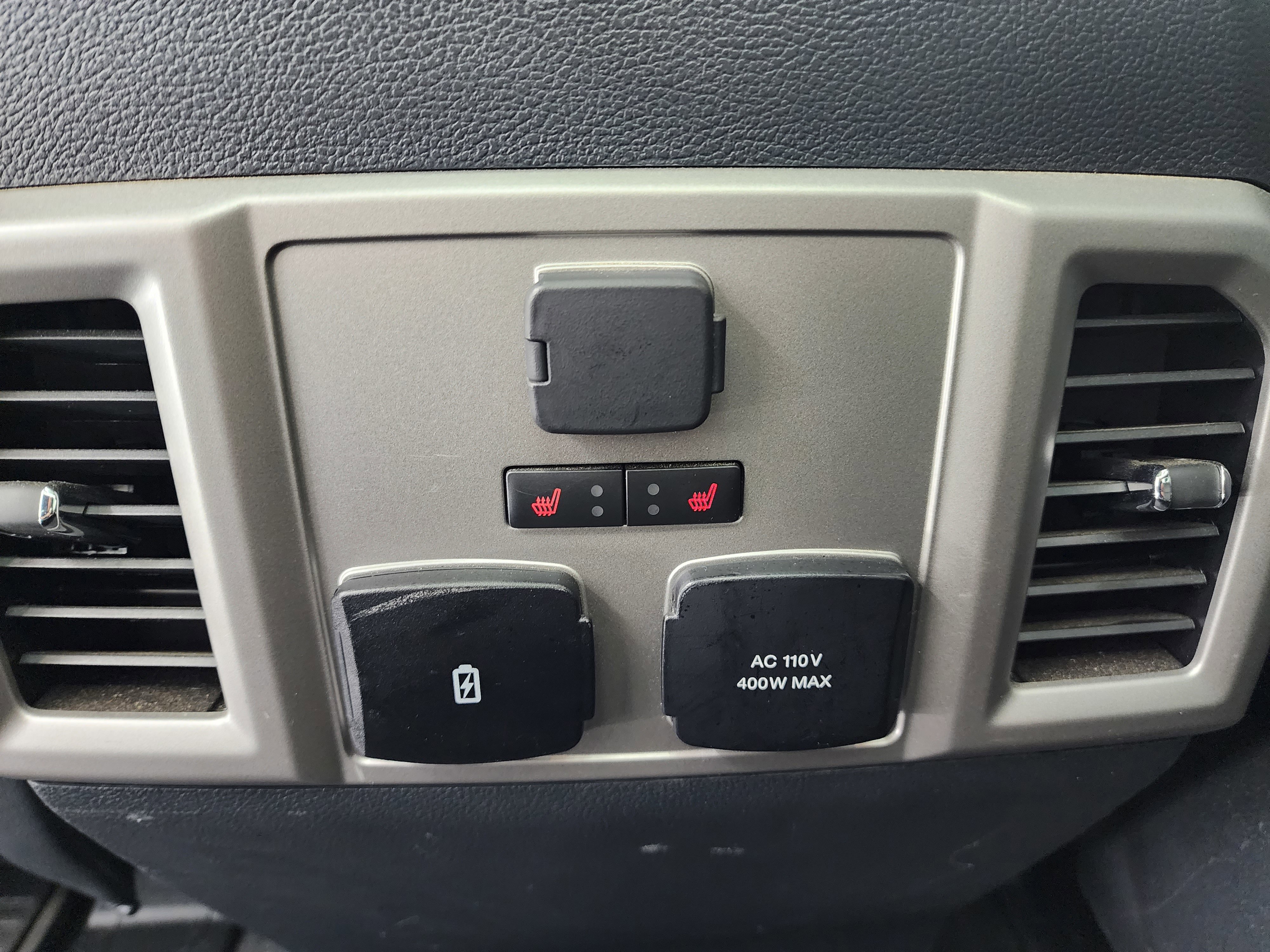 Used 2022 Ford F350 Lariat image 40