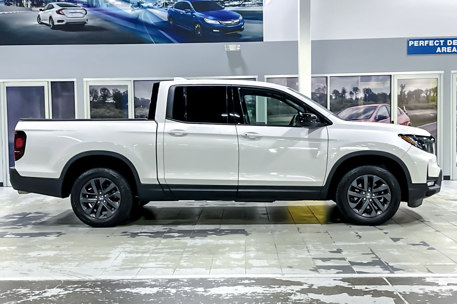 Used 2023 Honda Ridgeline Sport image 7