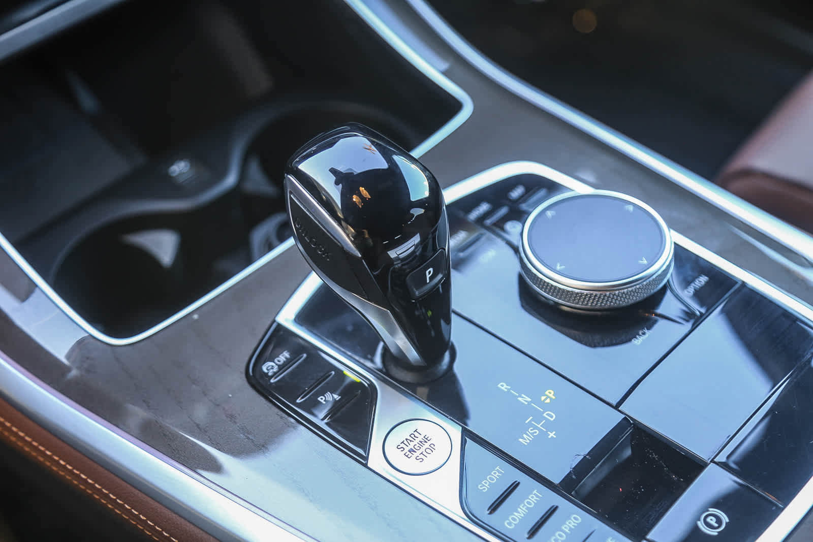 Certified 2022 BMW X5 sDrive40i w/ M Sport Package image 16