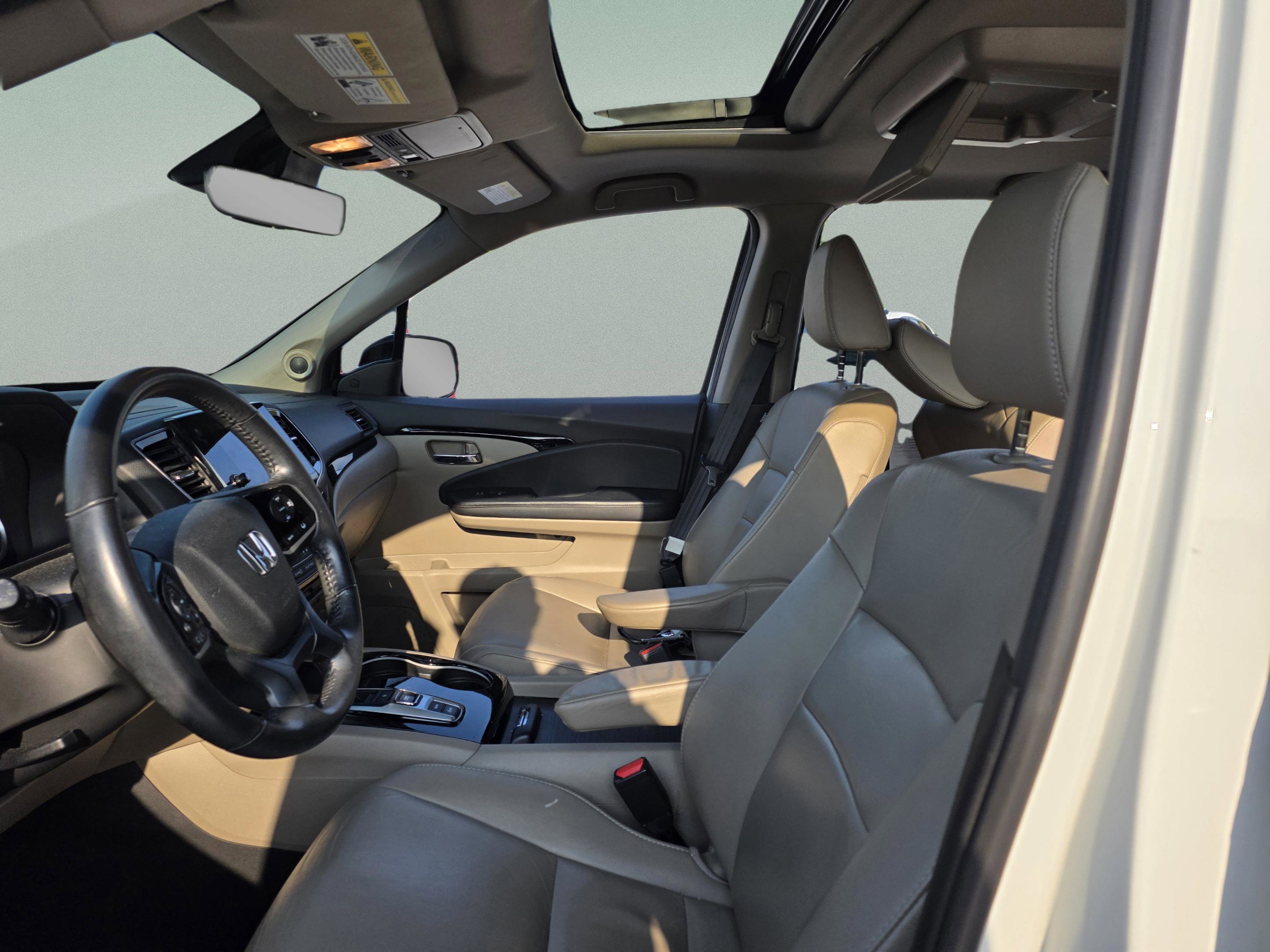 Used 2019 Honda Pilot Touring image 11