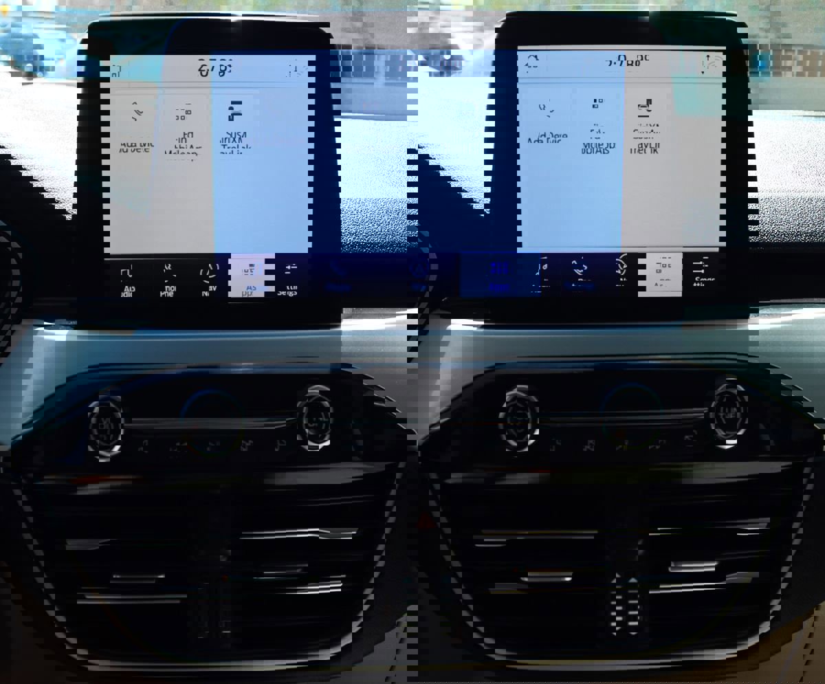 Used 2022 Ford Escape SE image 48