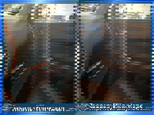 Used 2025 Nissan Pathfinder SL image 33