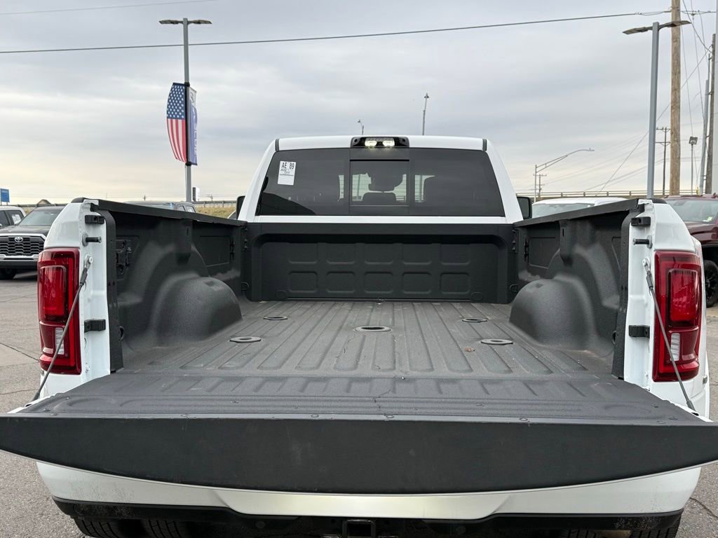 Used 2026 RAM 3500 Limited AWD/4WD image 8
