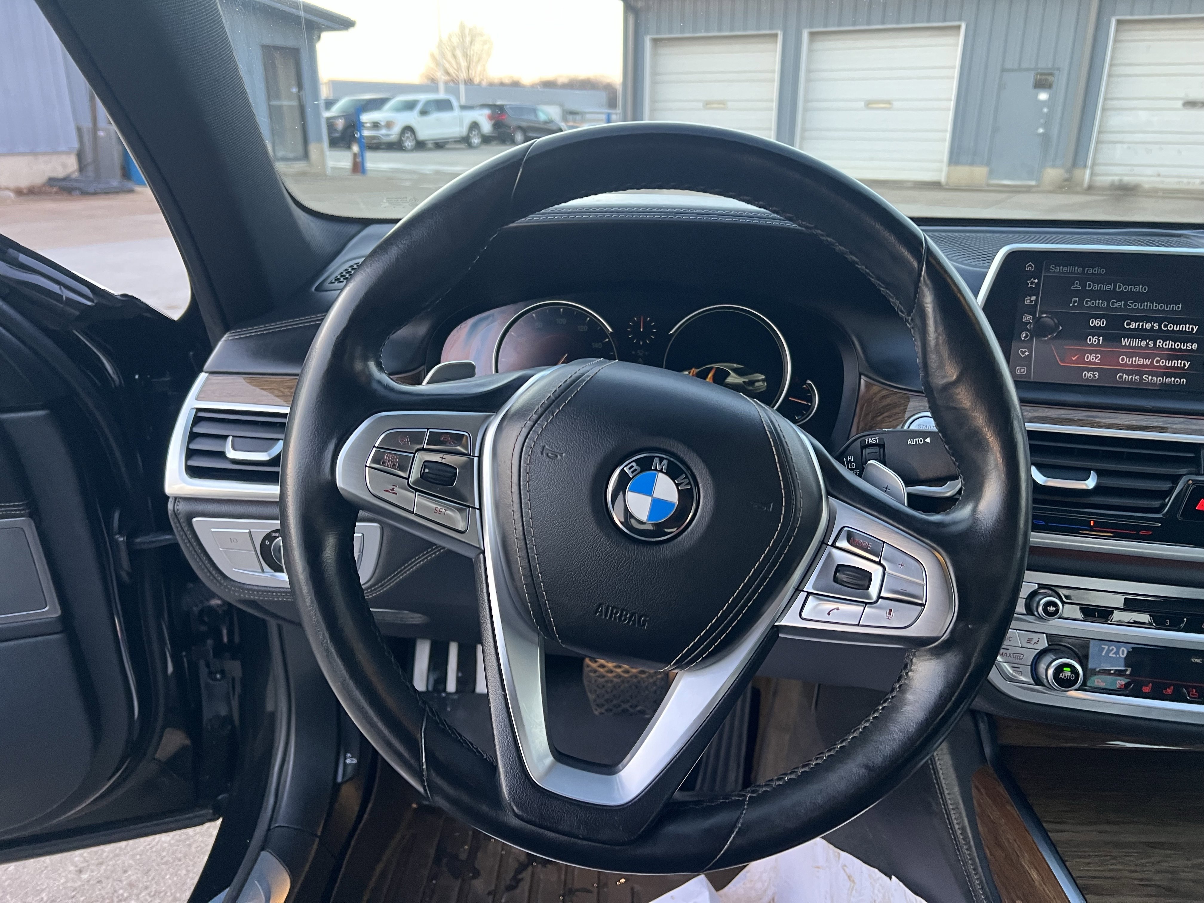 Used 2016 BMW 750i xDrive image 18