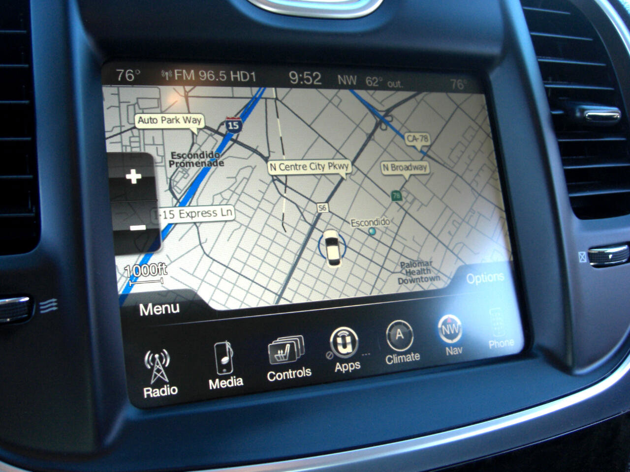 Used 2016 Chrysler 300 C image 20