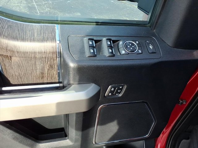 Used 2020 Ford F250 Lariat w/ Lariat Value Package image 3