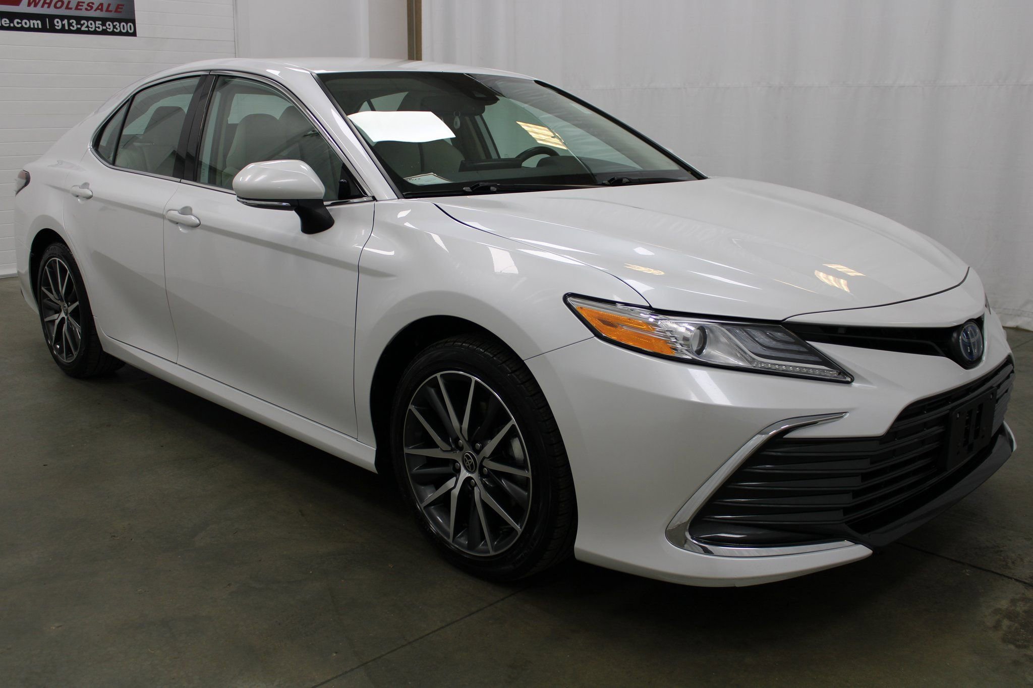 Used 2023 Toyota Camry XLE image 4