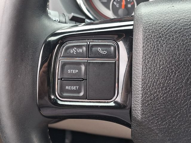 Used 2016 Dodge Grand Caravan SXT FWD image 23