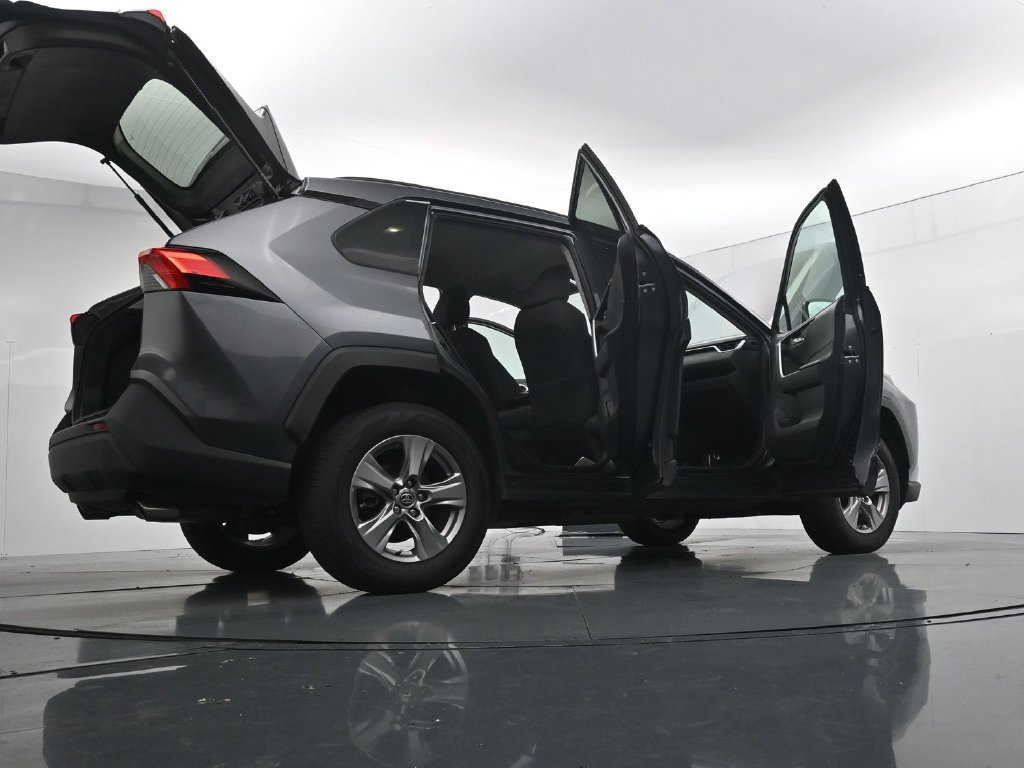 Used 2024 Toyota RAV4 XLE AWD/4WD image 29