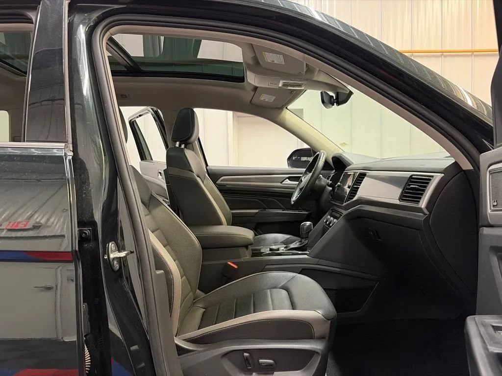 Used 2021 Volkswagen Atlas SEL Premium AWD/4WD image 23