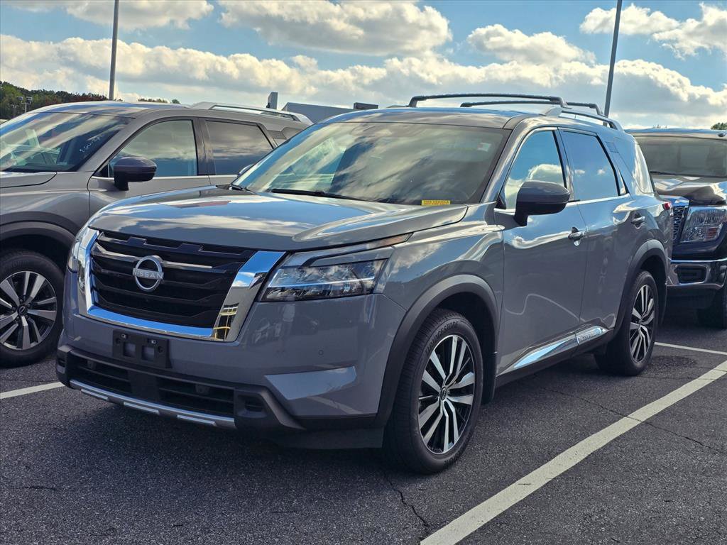 Used 2024 Nissan Pathfinder Platinum w/ Cargo Package