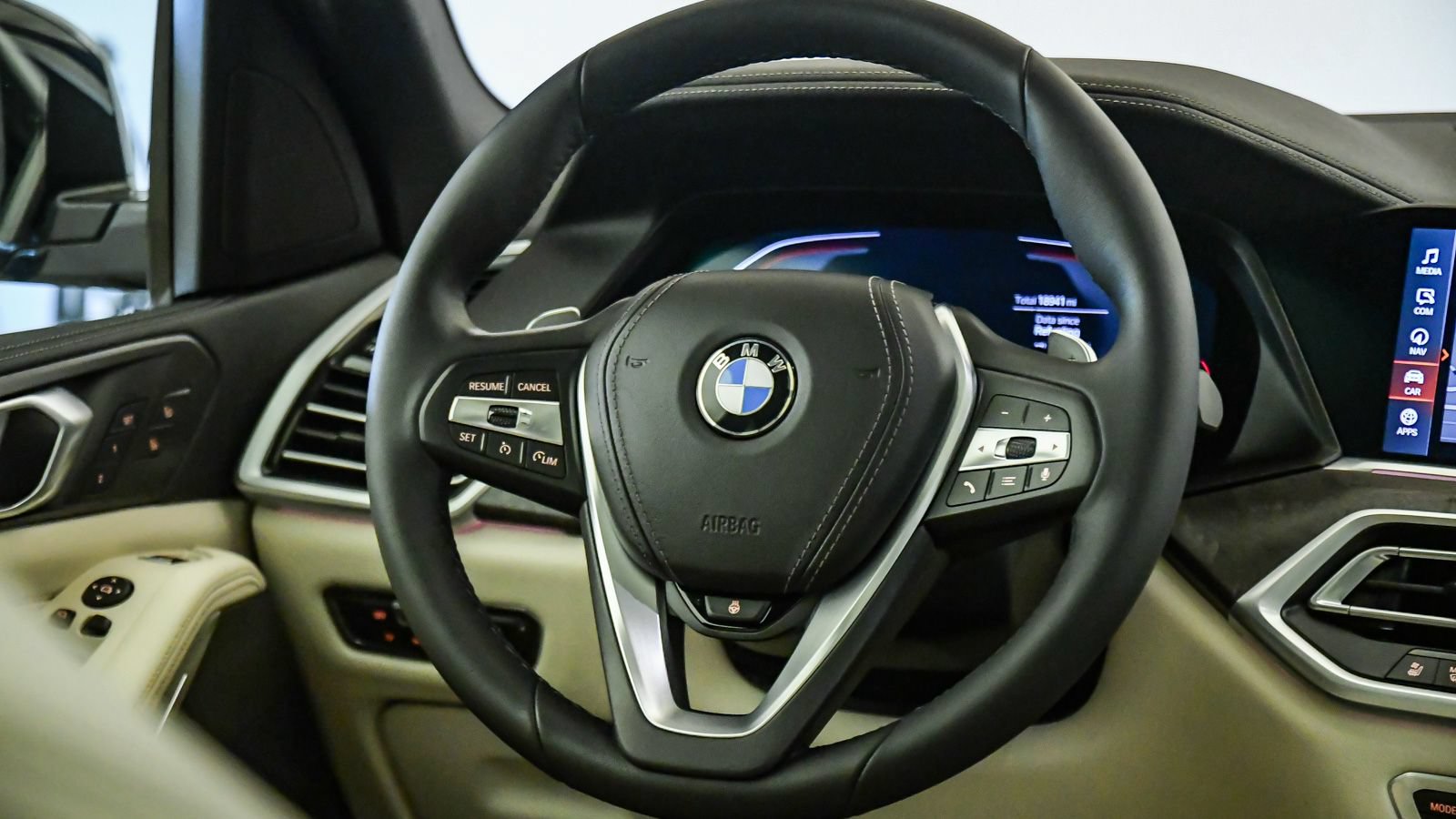 Certified 2022 BMW X5 sDrive40i w/ Luxury Seating Package RWD image 13