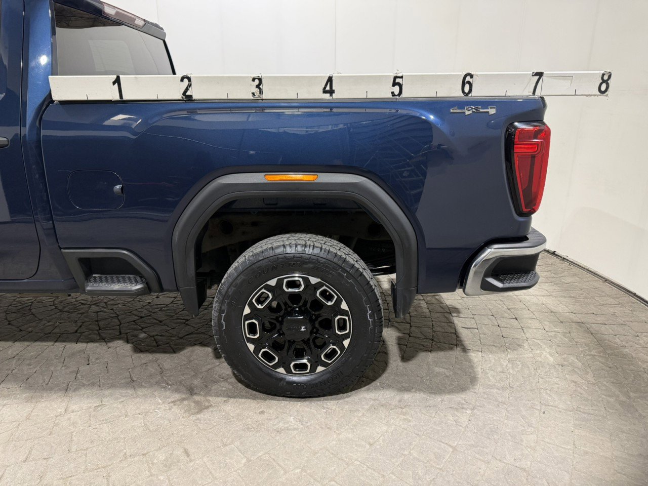 Used 2022 GMC Sierra 2500 Pro w/ Convenience Package image 5