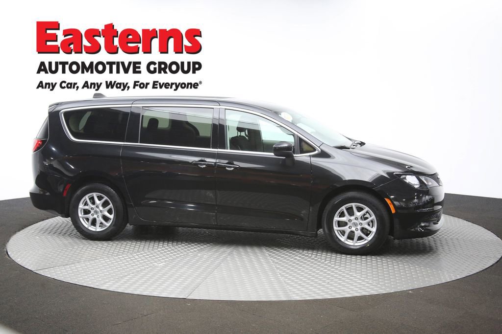 Used 2022 Chrysler Voyager LX FWD image 48