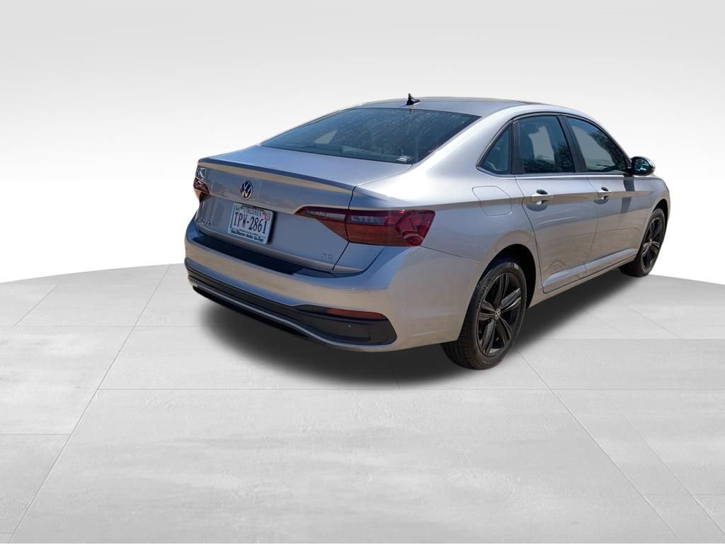 Used 2023 Volkswagen Jetta SE FWD image 12