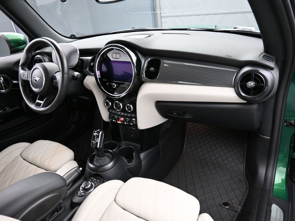 Used 2024 MINI Cooper S w/ Signature Upholstery Package image 27