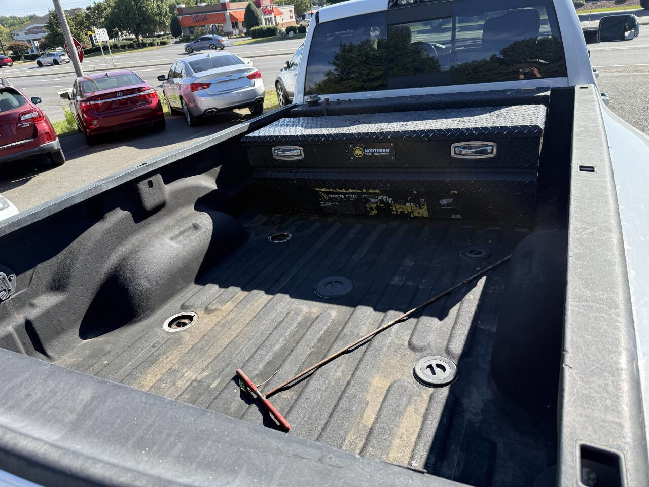 Used 2017 RAM 3500 Laramie Longhorn image 13