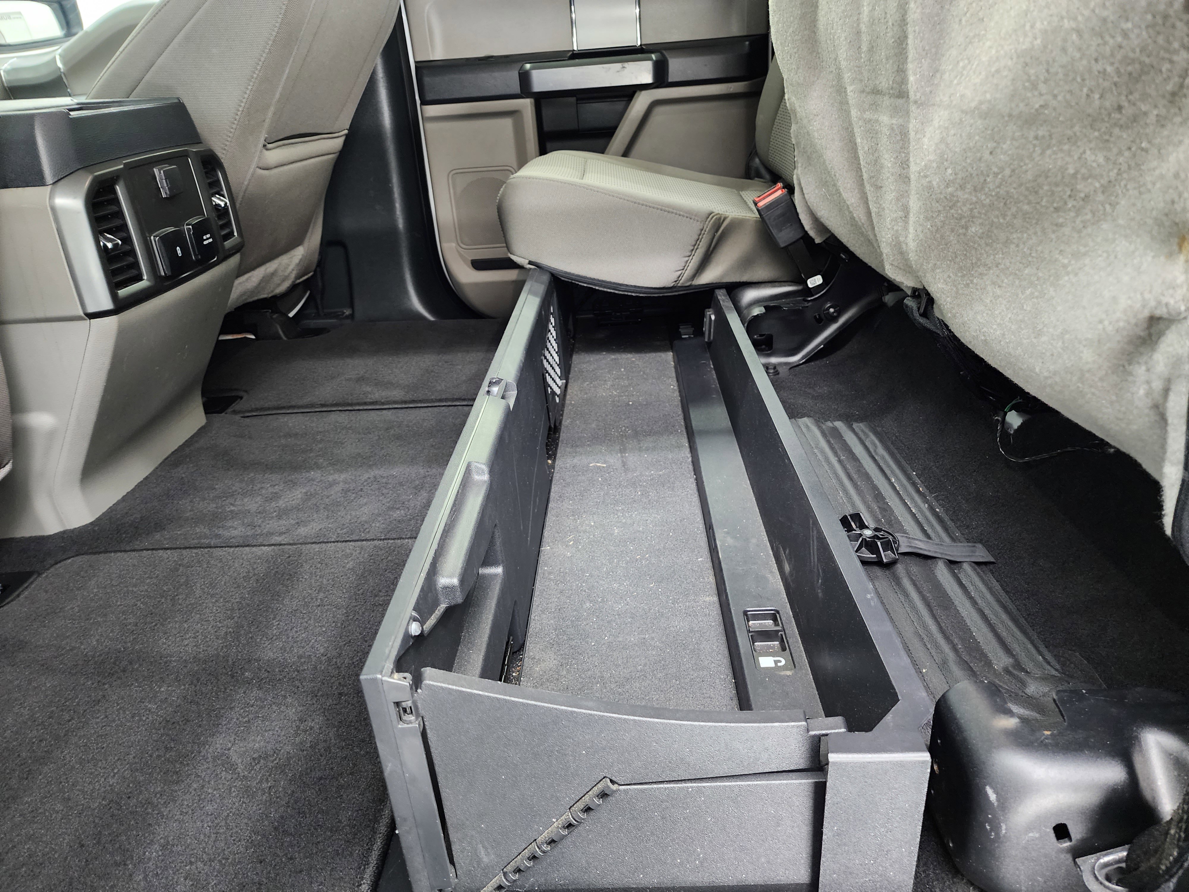 Used 2022 Ford F350 XLT w/ Black Appearance Package image 36