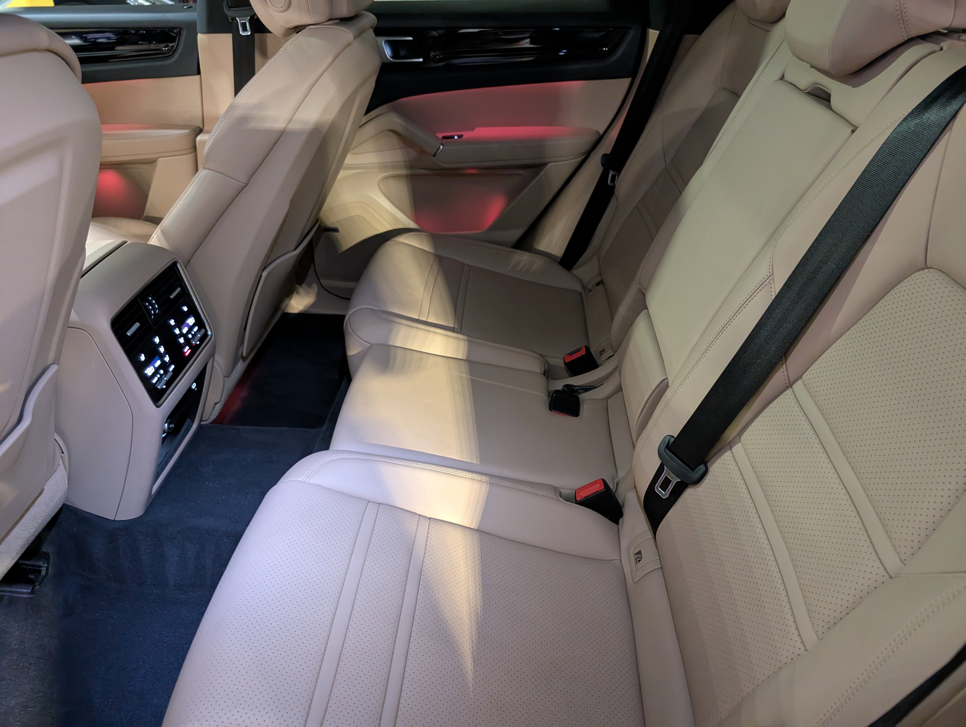 Certified 2022 Porsche Cayenne E-Hybrid image 25