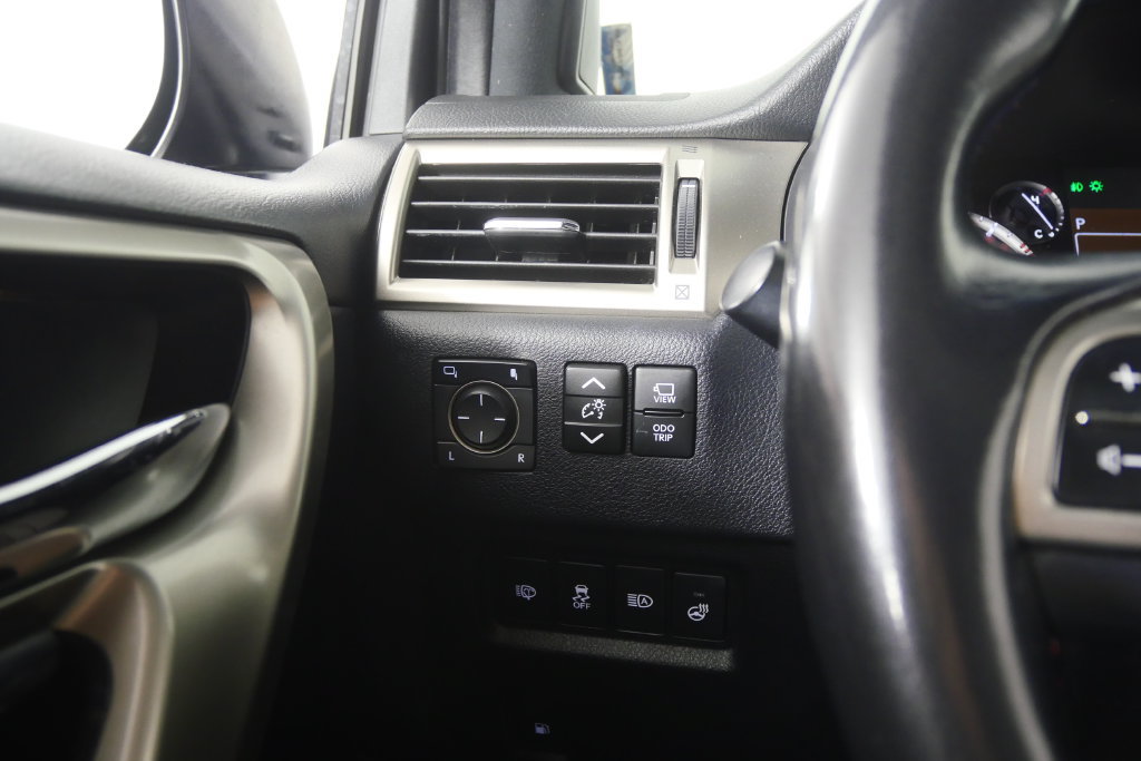Used 2020 Lexus GX 460 Luxury w/ Luxury Sport Package AWD/4WD image 19