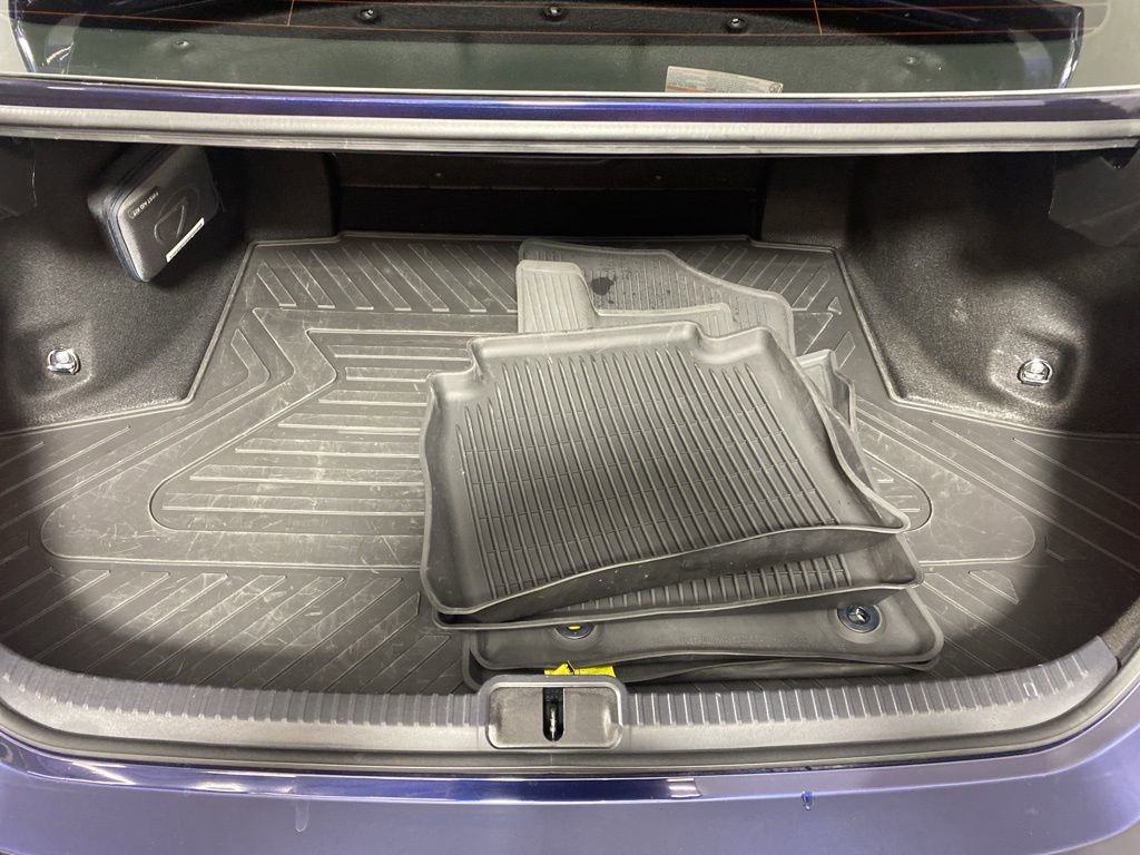 Certified 2025 Lexus ES 300h Ultra Luxury image 28