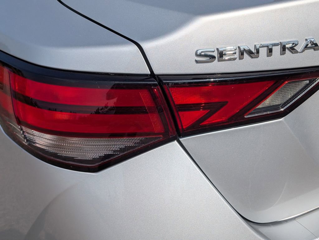 Used 2020 Nissan Sentra SV FWD image 13