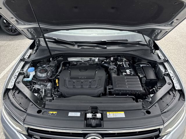 Certified 2023 Volkswagen Tiguan SE R-Line FWD image 29