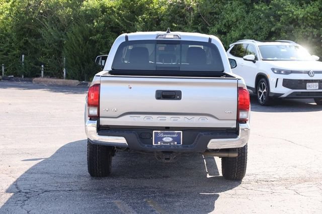Used 2023 Toyota Tacoma SR5 AWD/4WD image 6