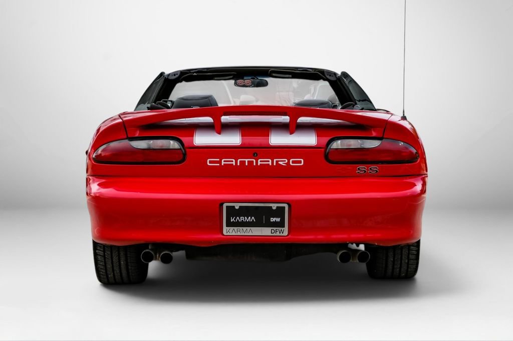 Used 2002 Chevrolet Camaro Z28 w/ SS Performance/Appearance Pkg RWD image 9
