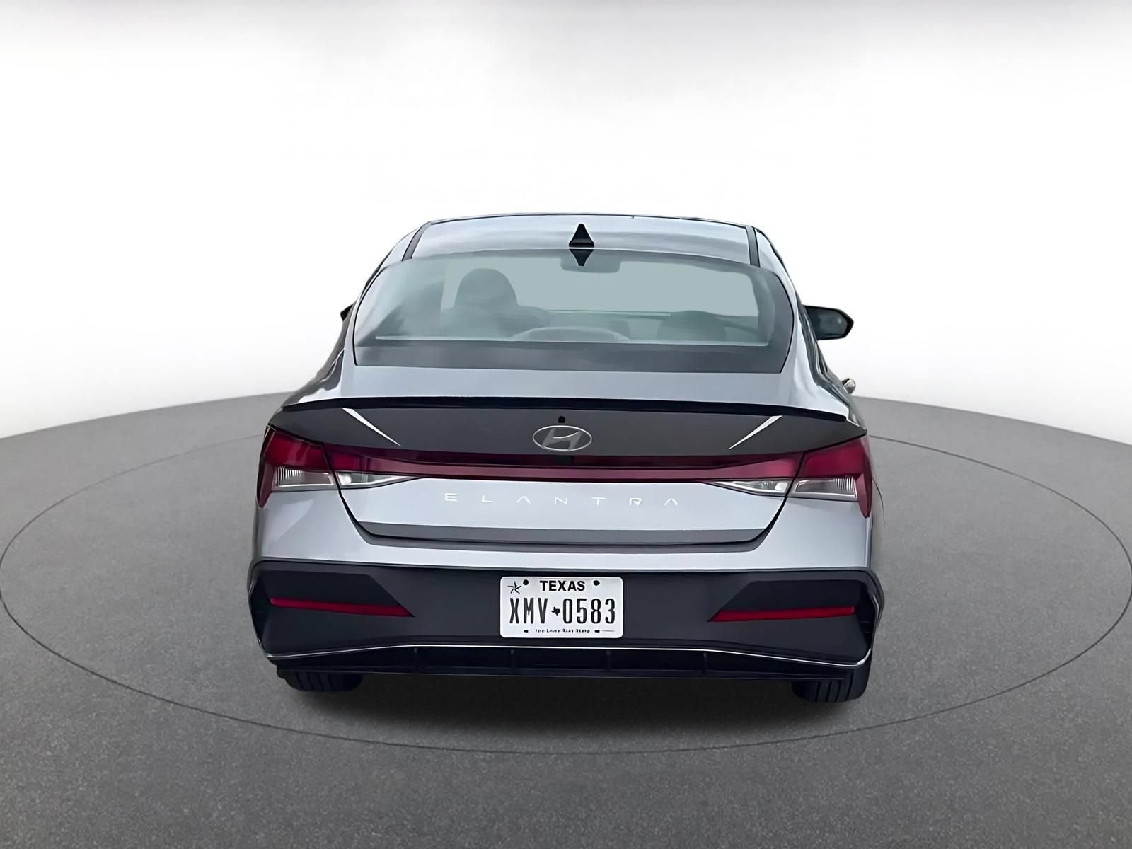 Used 2026 Hyundai Elantra Sport FWD image 12