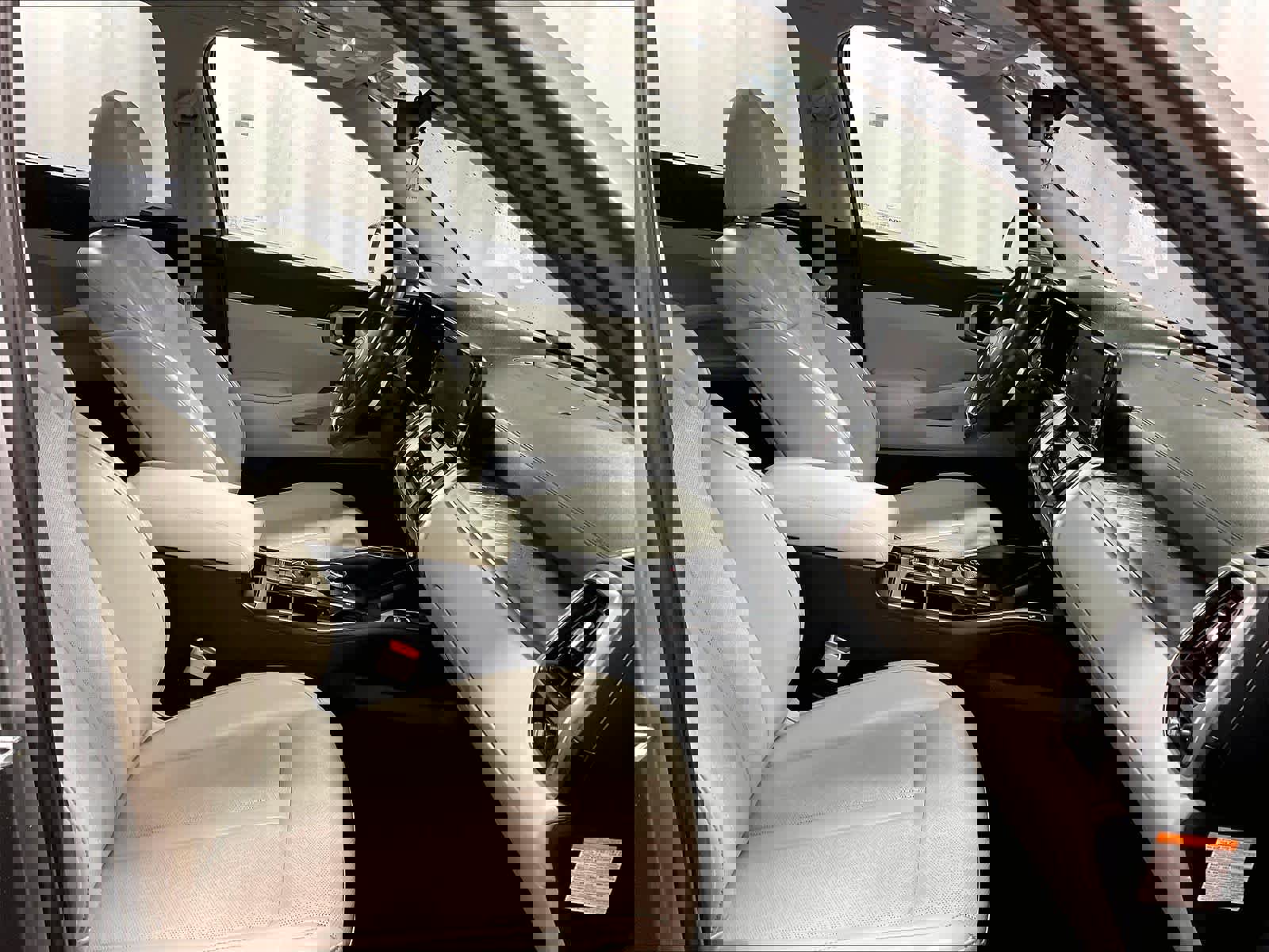 Used 2023 Kia Sorento EX w/ Panoramic Sunroof Package image 11