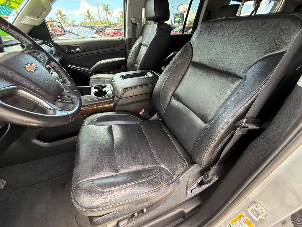 Used 2020 Chevrolet Suburban LT AWD/4WD image 15