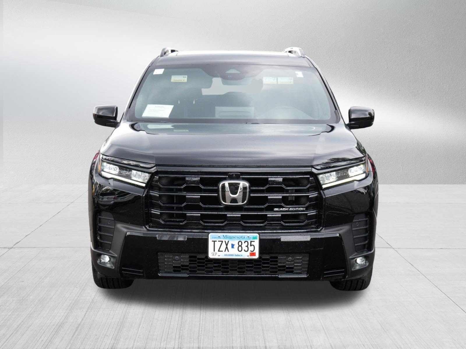 Certified 2026 Honda Pilot Black Edition image 2