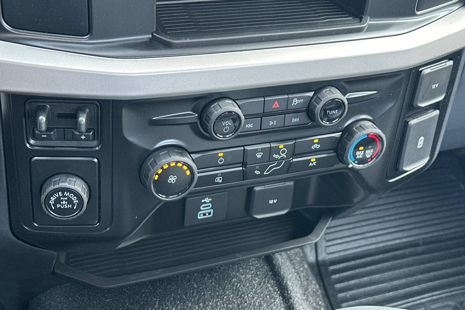 New 2026 Ford F350 2WD Regular Cab Super Duty image 19