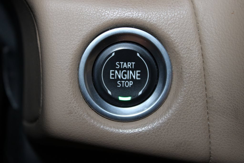 Used 2021 Chevrolet Tahoe Premier w/ Premium Package AWD/4WD image 40