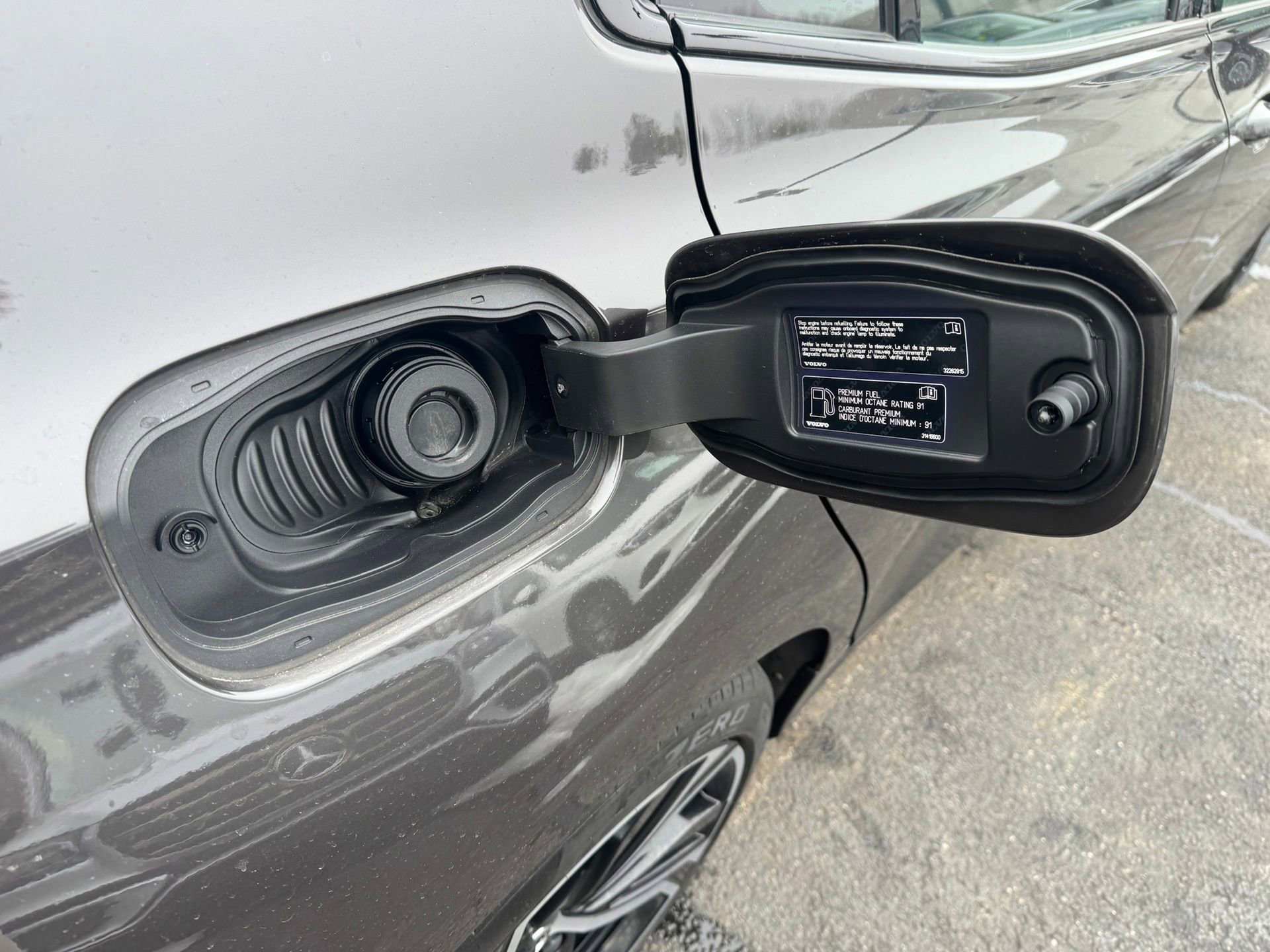 Used 2023 Volvo S60 B5 Core w/ Climate Package image 28