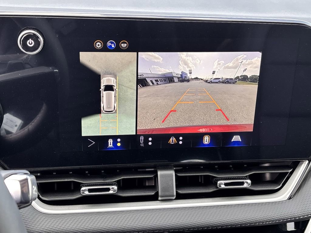 New 2026 Chevrolet Equinox LT w/ Convenience Package II FWD image 12