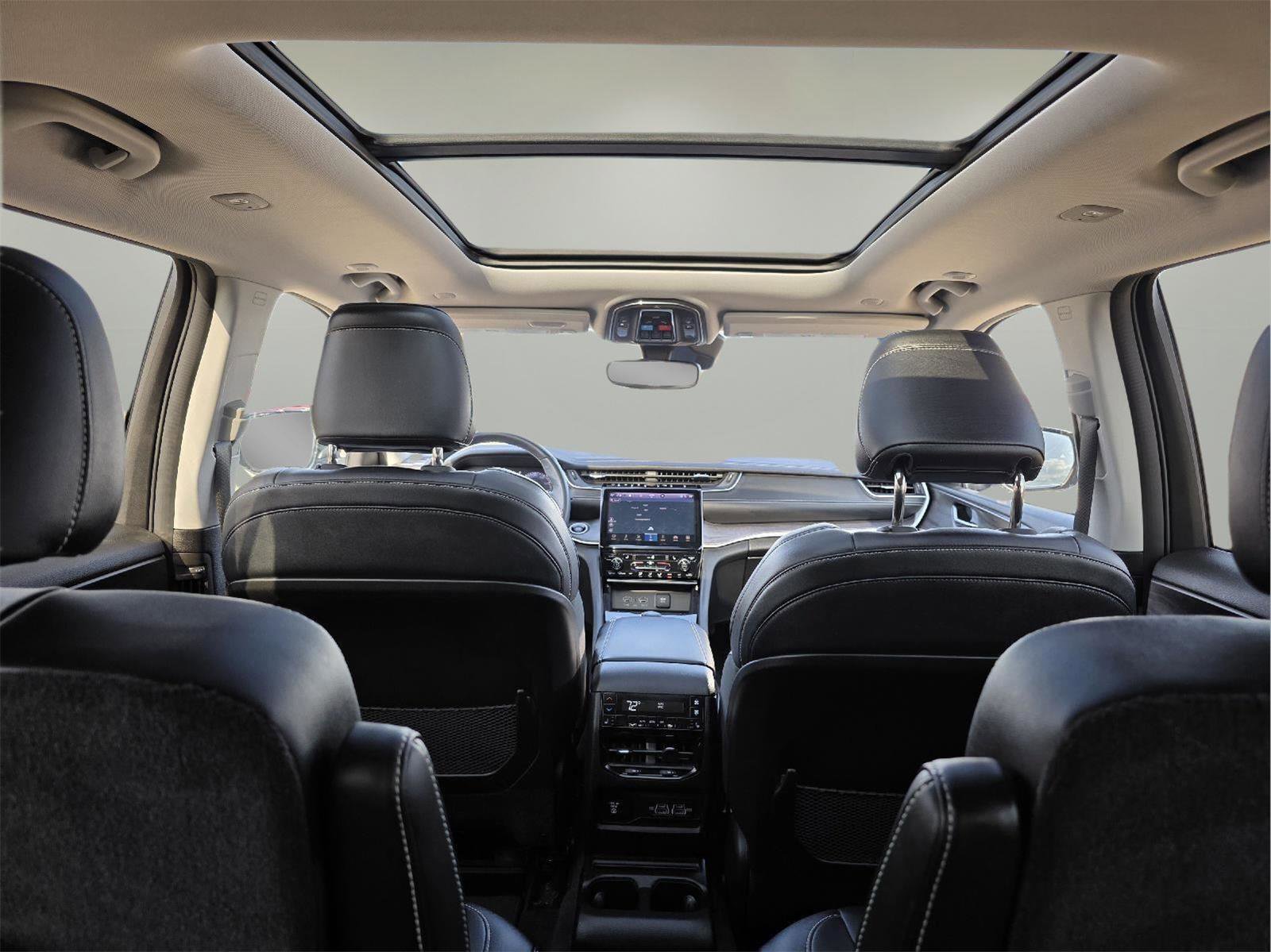 Used 2021 Jeep Grand Cherokee L Limited w/ Trailer Tow Group (B) image 3