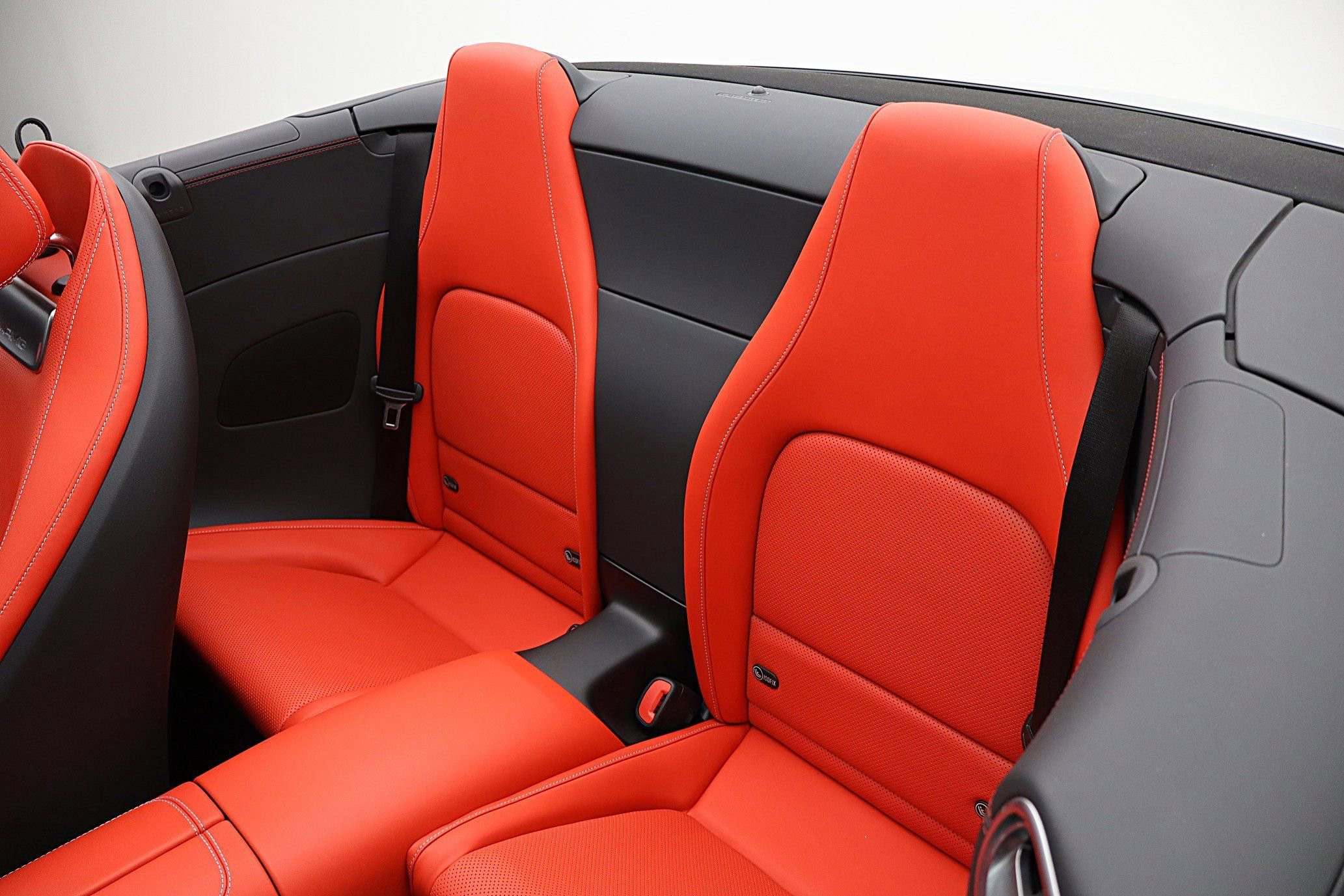 Used 2024 Mercedes-Benz SL 63 AMG 4MATIC image 37