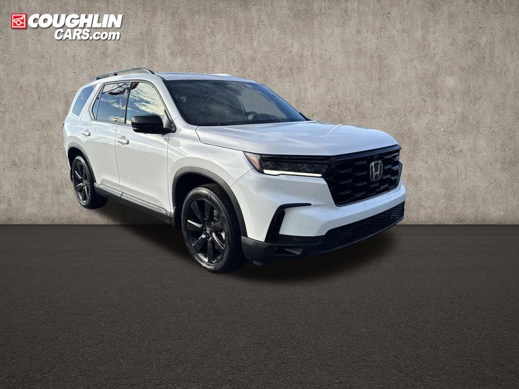 Used 2025 Honda Pilot Black Edition image 3