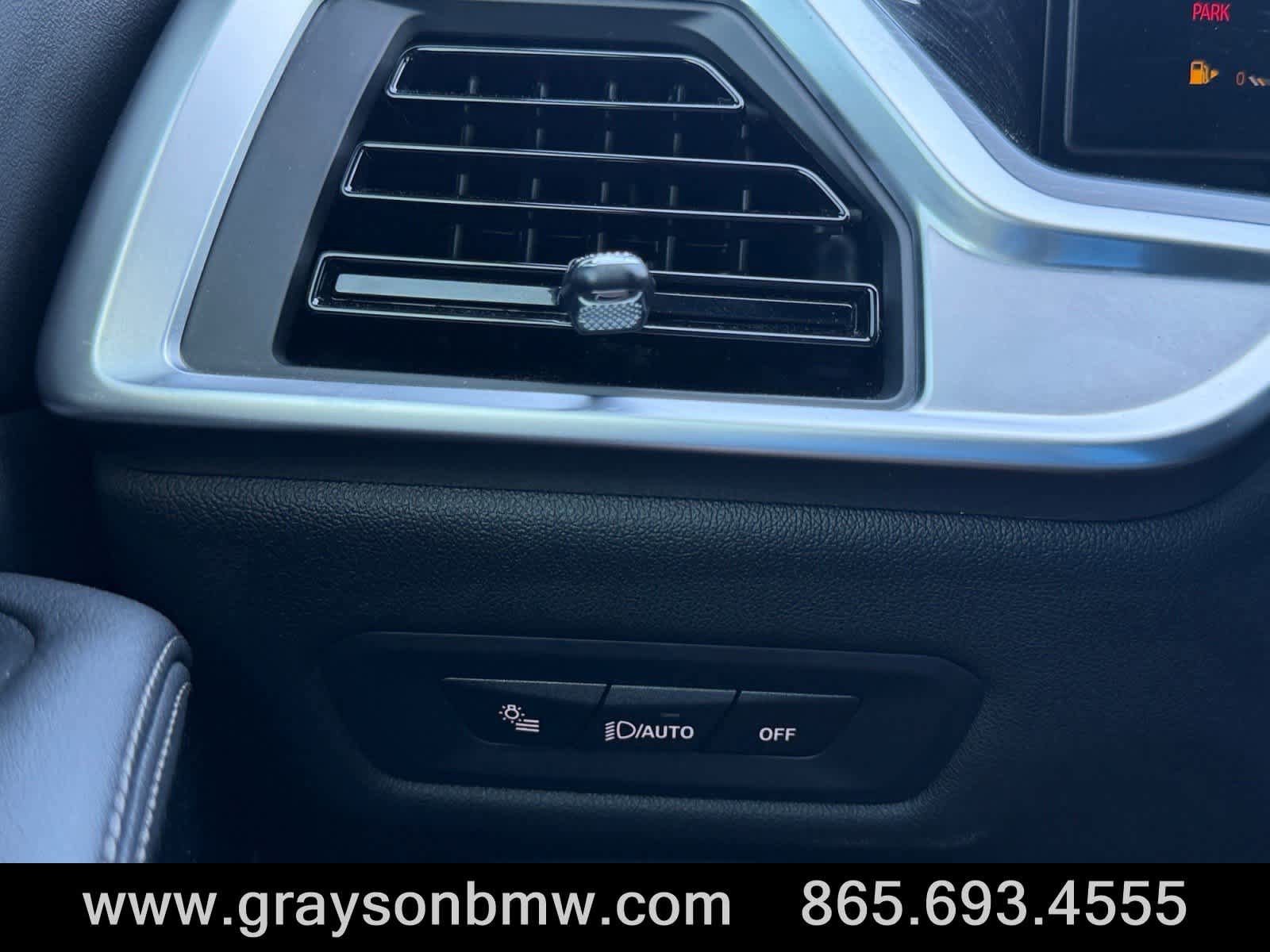 Used 2024 BMW X5 xDrive40i w/ M Sport Package image 25