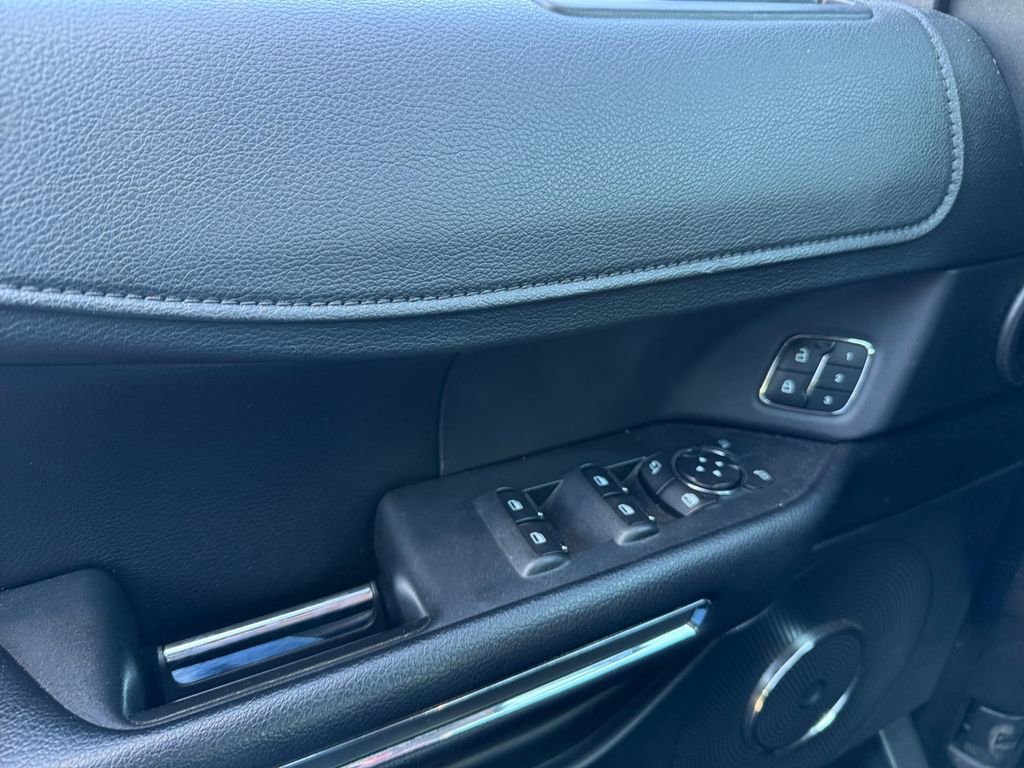 Certified 2019 Ford Expedition XLT w/ Equipment Group 202A AWD/4WD image 24