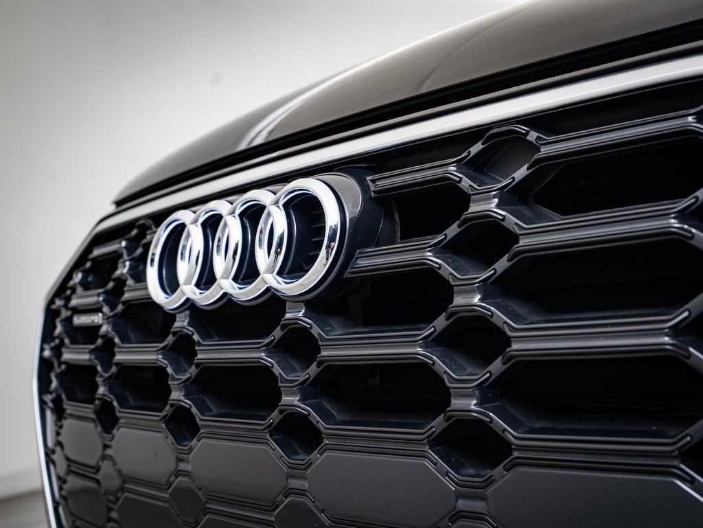 Used 2024 Audi Q5 2.0T Premium w/ Convenience Package image 3