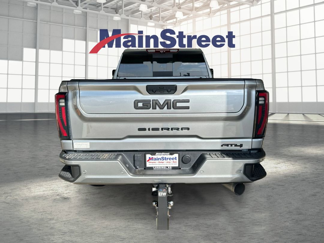Used 2024 GMC Sierra 2500 AT4 w/ AT4 Premium Plus Package AWD/4WD image 4
