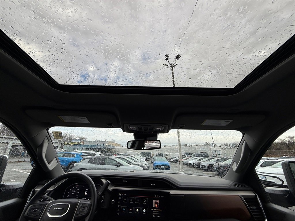 Used 2025 GMC Sierra 2500 Denali image 24